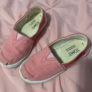 Girl toms